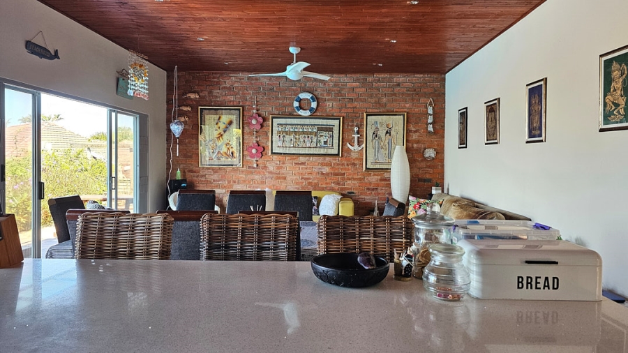 5 Bedroom Property for Sale in St Michaels On Sea KwaZulu-Natal