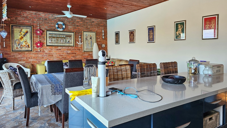 5 Bedroom Property for Sale in St Michaels On Sea KwaZulu-Natal