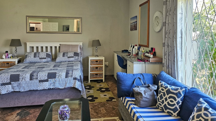 5 Bedroom Property for Sale in St Michaels On Sea KwaZulu-Natal