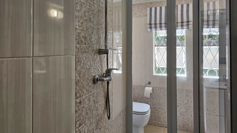 5 Bedroom Property for Sale in St Michaels On Sea KwaZulu-Natal