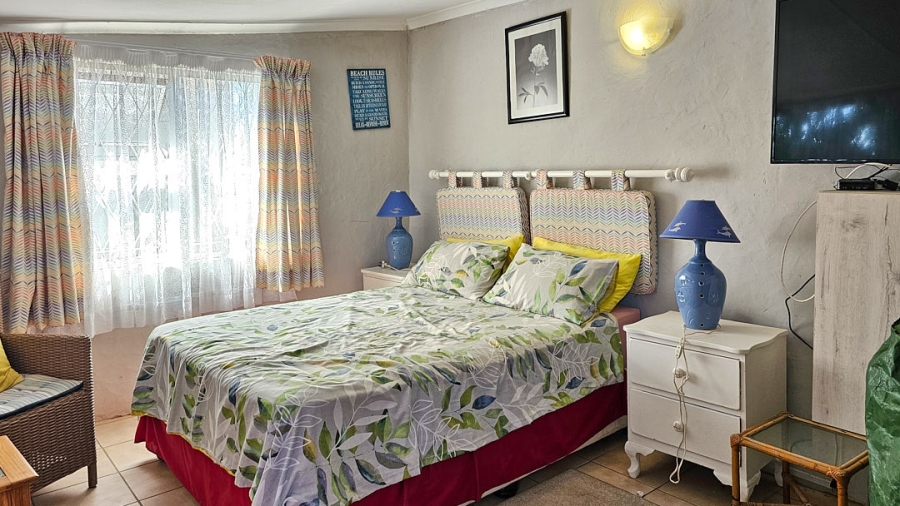 5 Bedroom Property for Sale in St Michaels On Sea KwaZulu-Natal