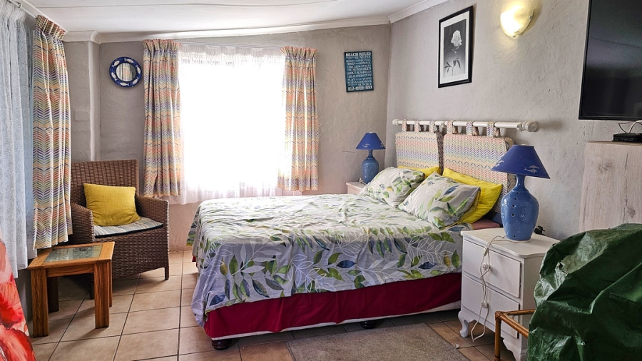 5 Bedroom Property for Sale in St Michaels On Sea KwaZulu-Natal