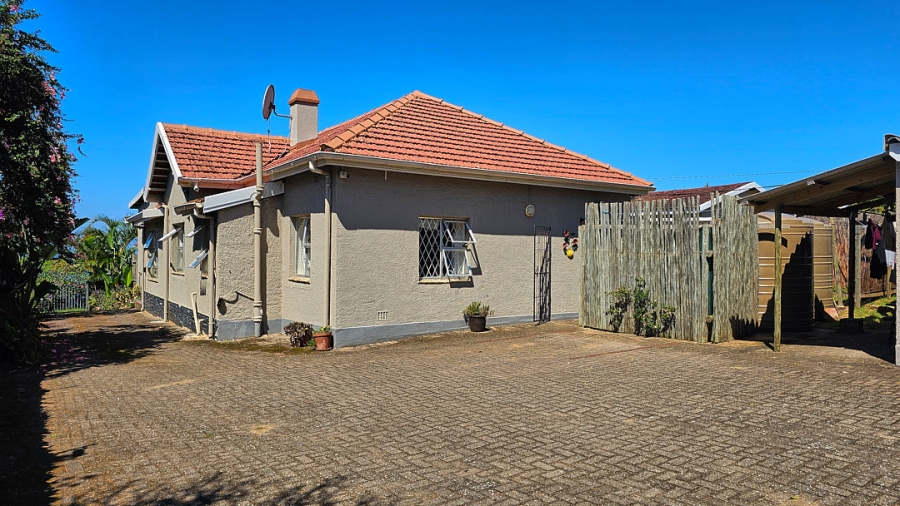 5 Bedroom Property for Sale in St Michaels On Sea KwaZulu-Natal