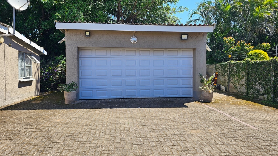 5 Bedroom Property for Sale in St Michaels On Sea KwaZulu-Natal