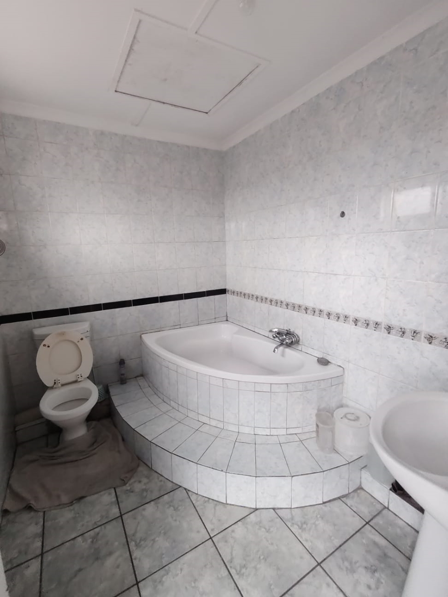 3 Bedroom Property for Sale in Wentworth KwaZulu-Natal