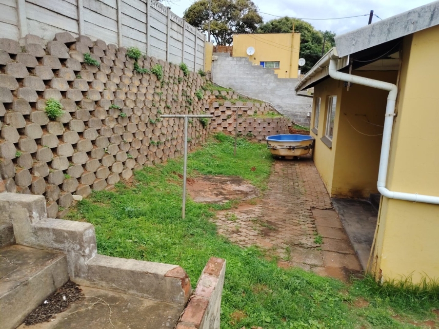 3 Bedroom Property for Sale in Brighton Beach KwaZulu-Natal