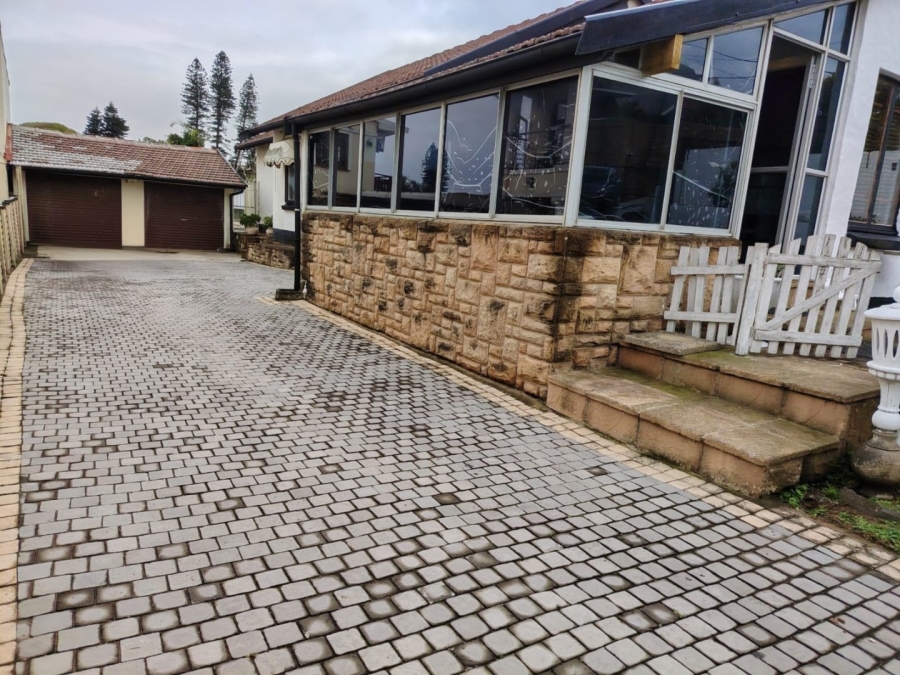 3 Bedroom Property for Sale in Ocean View KwaZulu-Natal
