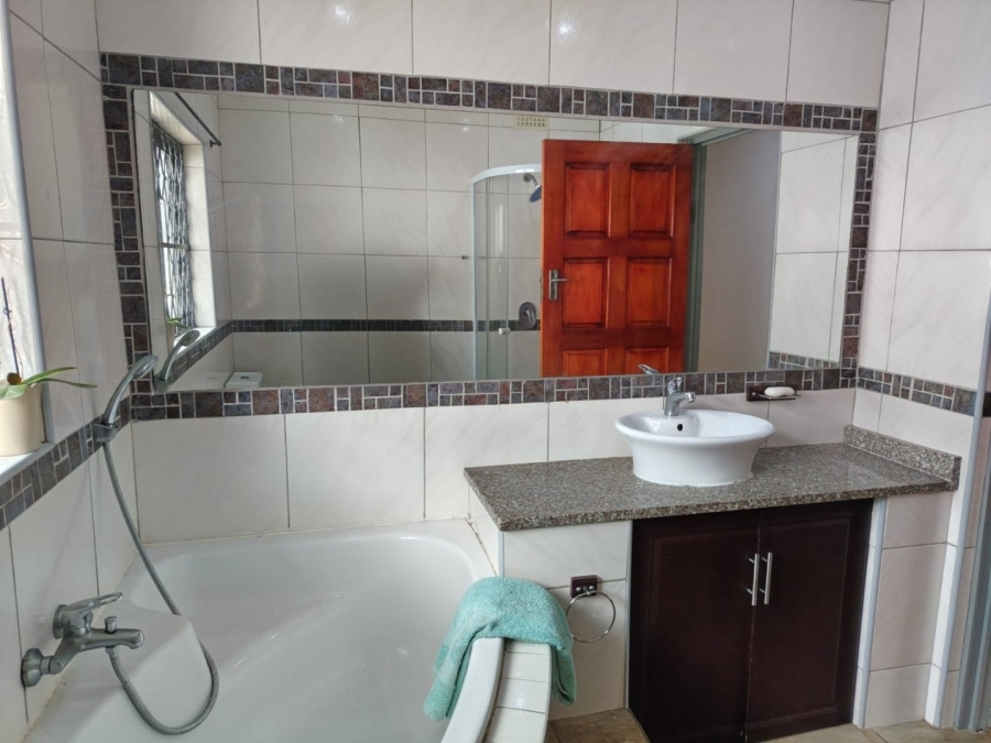 3 Bedroom Property for Sale in Ocean View KwaZulu-Natal