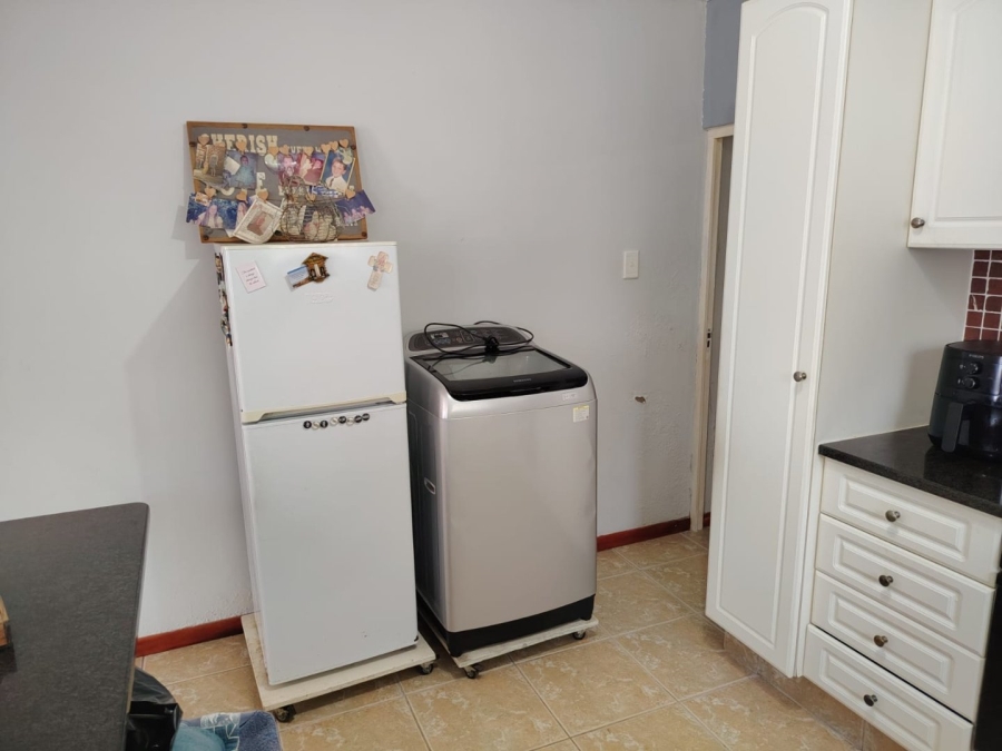 3 Bedroom Property for Sale in Ocean View KwaZulu-Natal