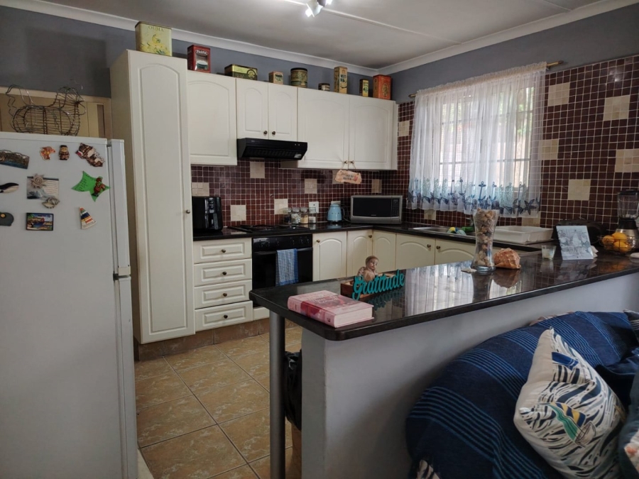 3 Bedroom Property for Sale in Ocean View KwaZulu-Natal