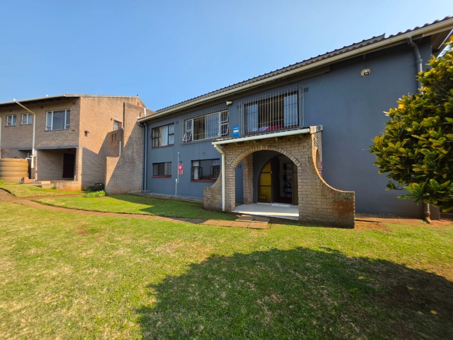 5 Bedroom Property for Sale in Umtentweni KwaZulu-Natal