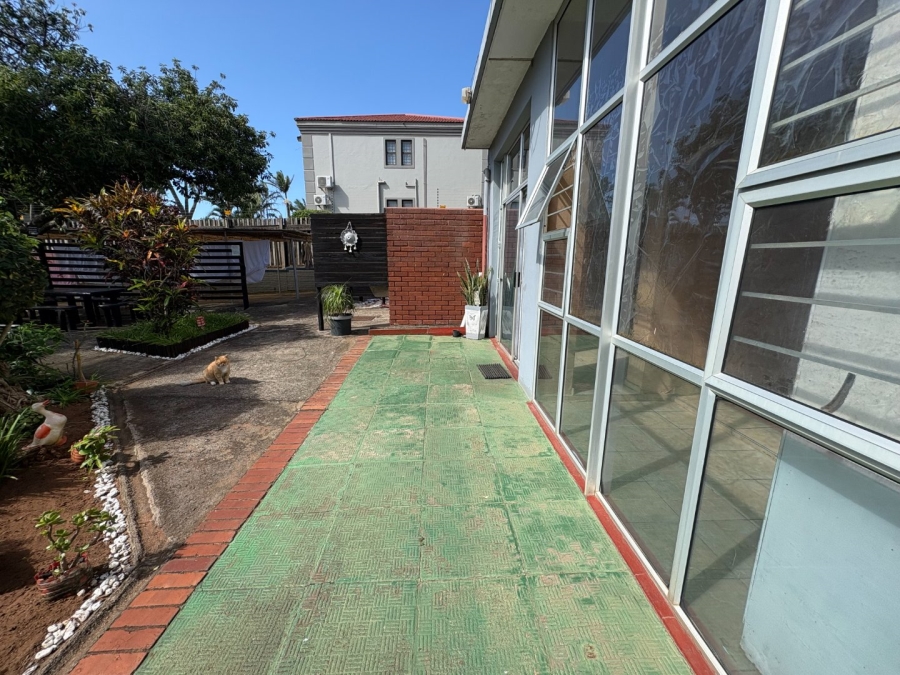 1 Bedroom Property for Sale in Illovo Beach KwaZulu-Natal