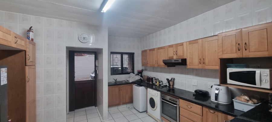 3 Bedroom Property for Sale in Uvongo KwaZulu-Natal