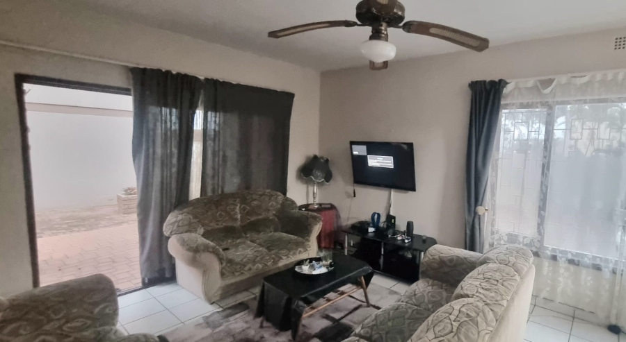 3 Bedroom Property for Sale in Uvongo KwaZulu-Natal