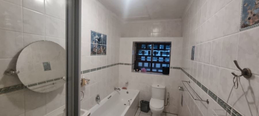 3 Bedroom Property for Sale in Uvongo KwaZulu-Natal