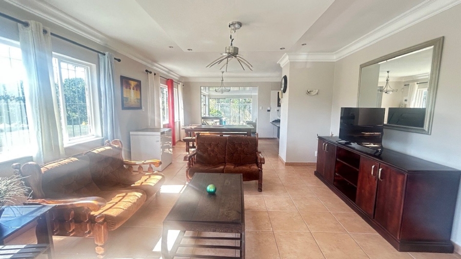 To Let 8 Bedroom Property for Rent in Meer En See KwaZulu-Natal