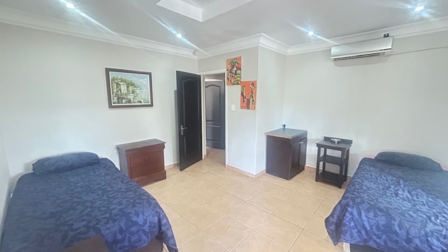To Let 8 Bedroom Property for Rent in Meer En See KwaZulu-Natal