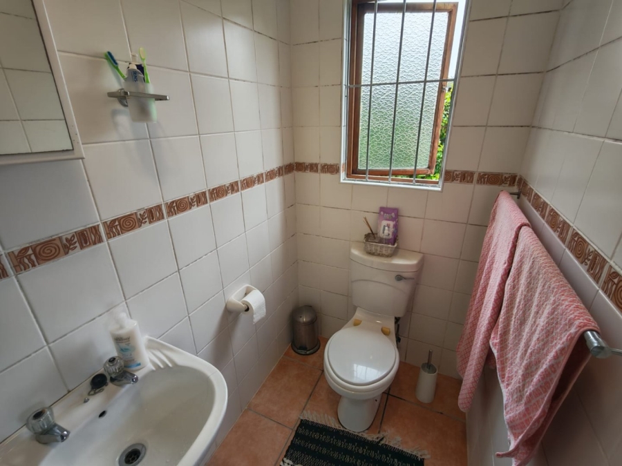 2 Bedroom Property for Sale in Umtentweni KwaZulu-Natal