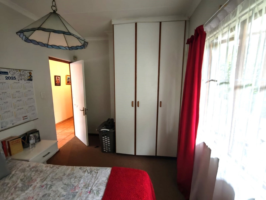 2 Bedroom Property for Sale in Umtentweni KwaZulu-Natal