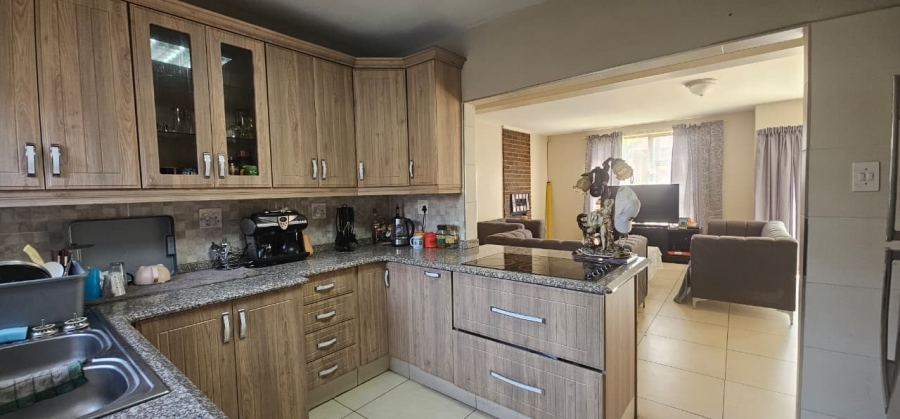 3 Bedroom Property for Sale in Huttenheights KwaZulu-Natal