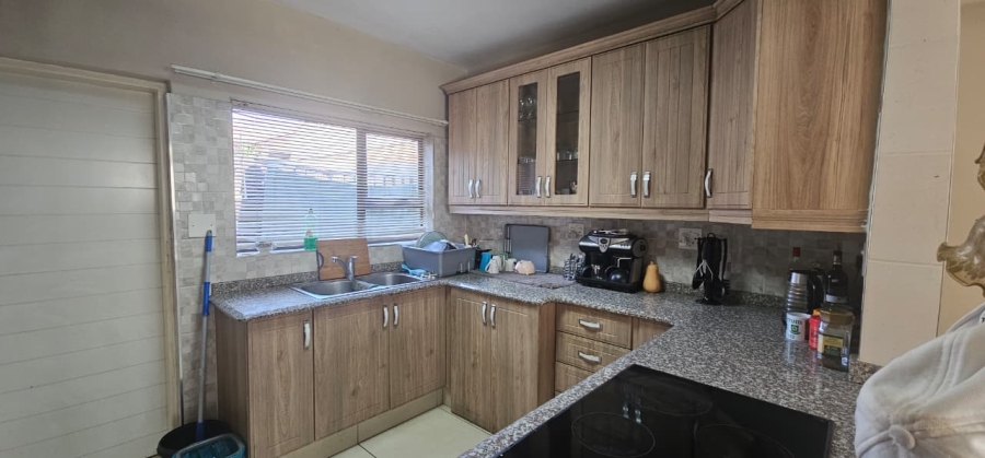 3 Bedroom Property for Sale in Huttenheights KwaZulu-Natal