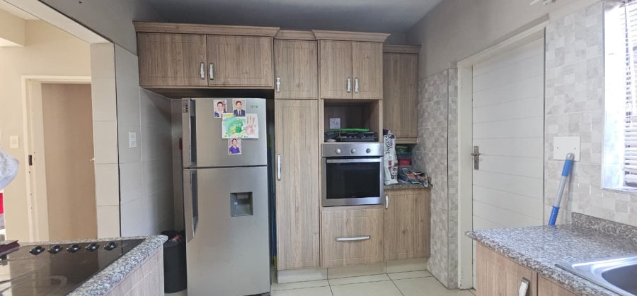3 Bedroom Property for Sale in Huttenheights KwaZulu-Natal