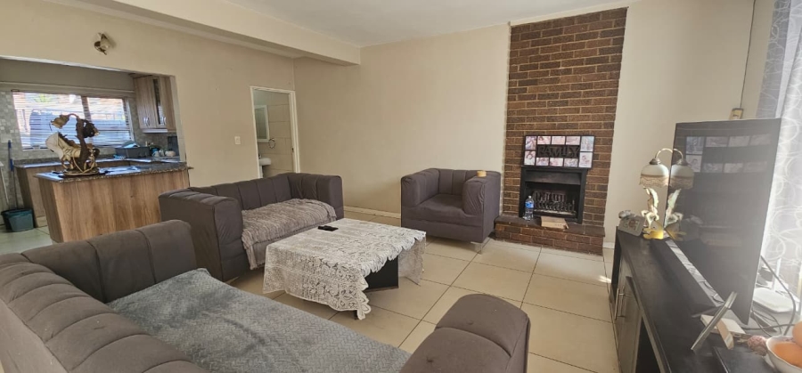 3 Bedroom Property for Sale in Huttenheights KwaZulu-Natal