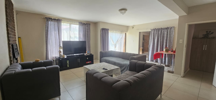 3 Bedroom Property for Sale in Huttenheights KwaZulu-Natal