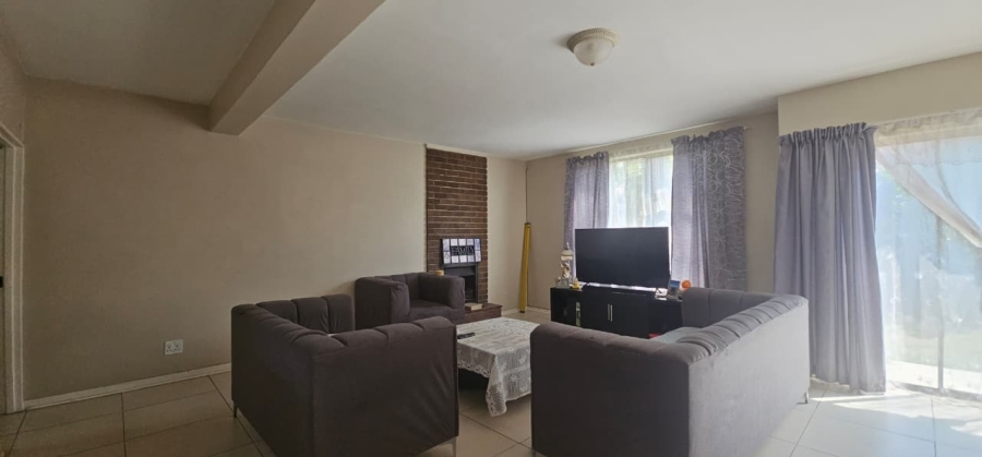 3 Bedroom Property for Sale in Huttenheights KwaZulu-Natal