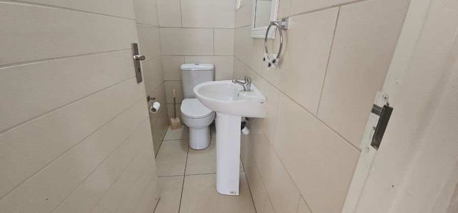 3 Bedroom Property for Sale in Huttenheights KwaZulu-Natal