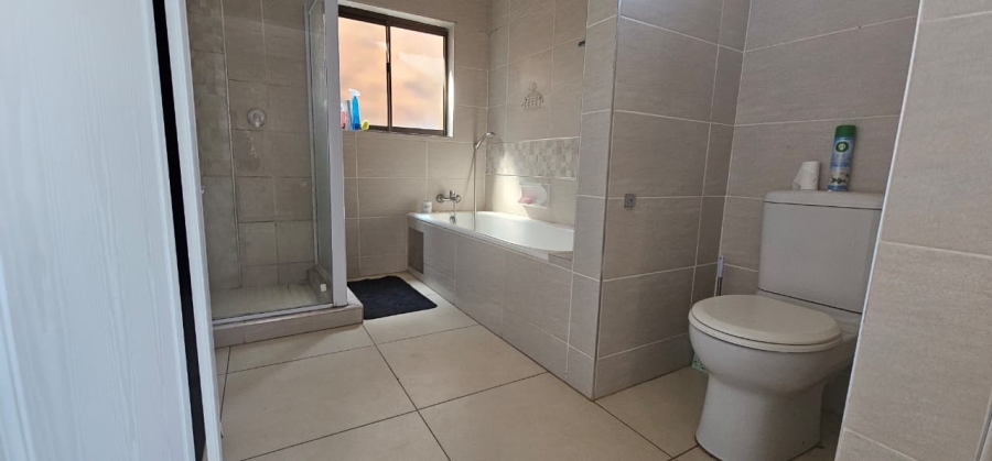 3 Bedroom Property for Sale in Huttenheights KwaZulu-Natal