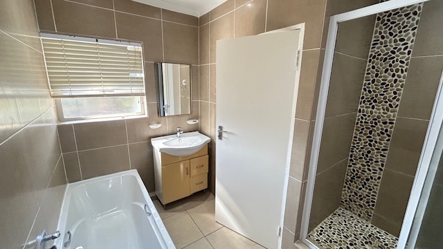 To Let 3 Bedroom Property for Rent in Meer En See KwaZulu-Natal
