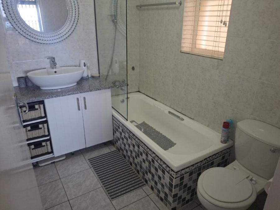 3 Bedroom Property for Sale in Manaba Beach KwaZulu-Natal