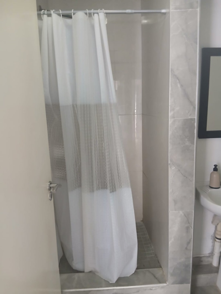 2 Bedroom Property for Sale in Winklespruit KwaZulu-Natal