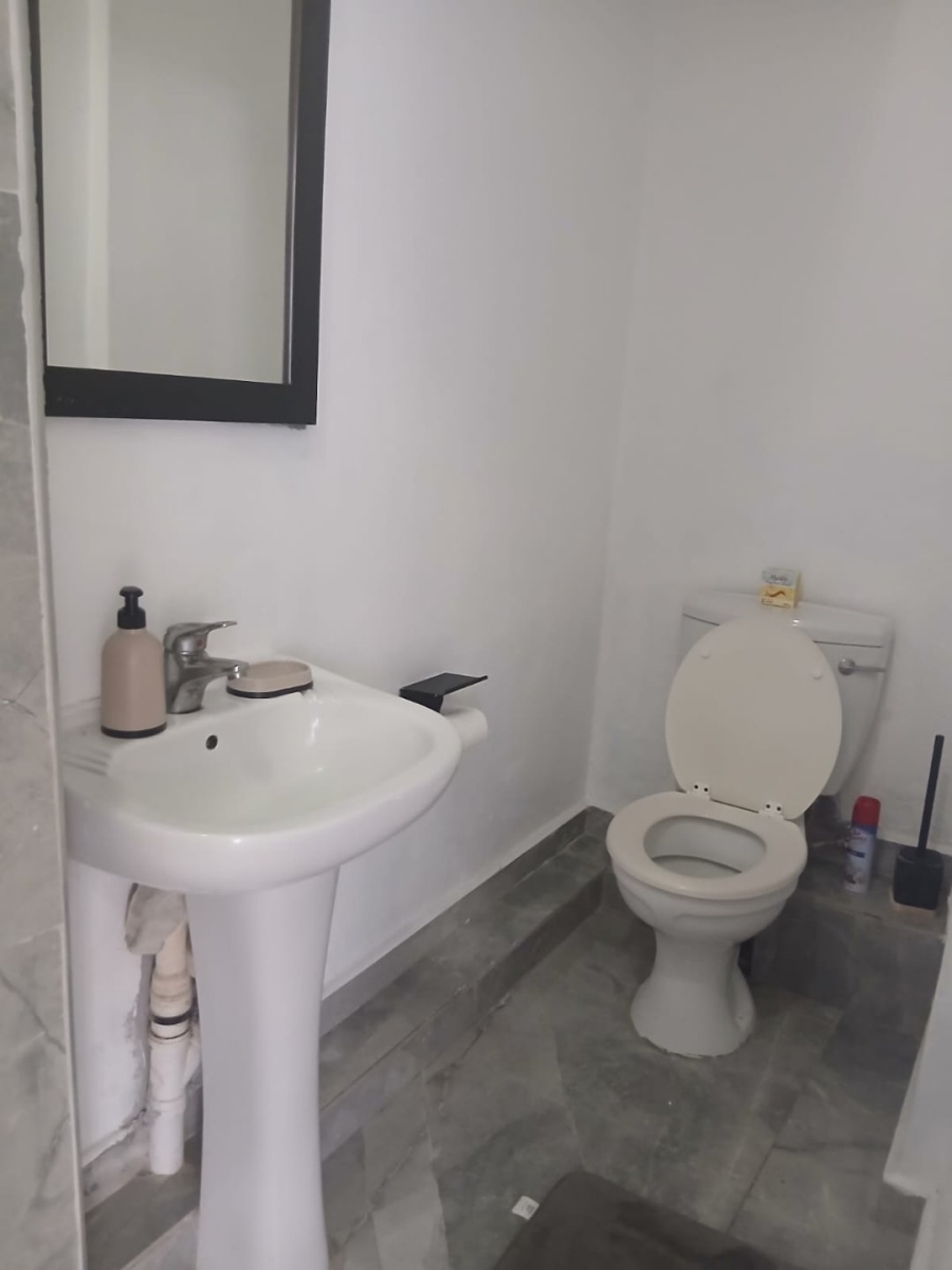2 Bedroom Property for Sale in Winklespruit KwaZulu-Natal