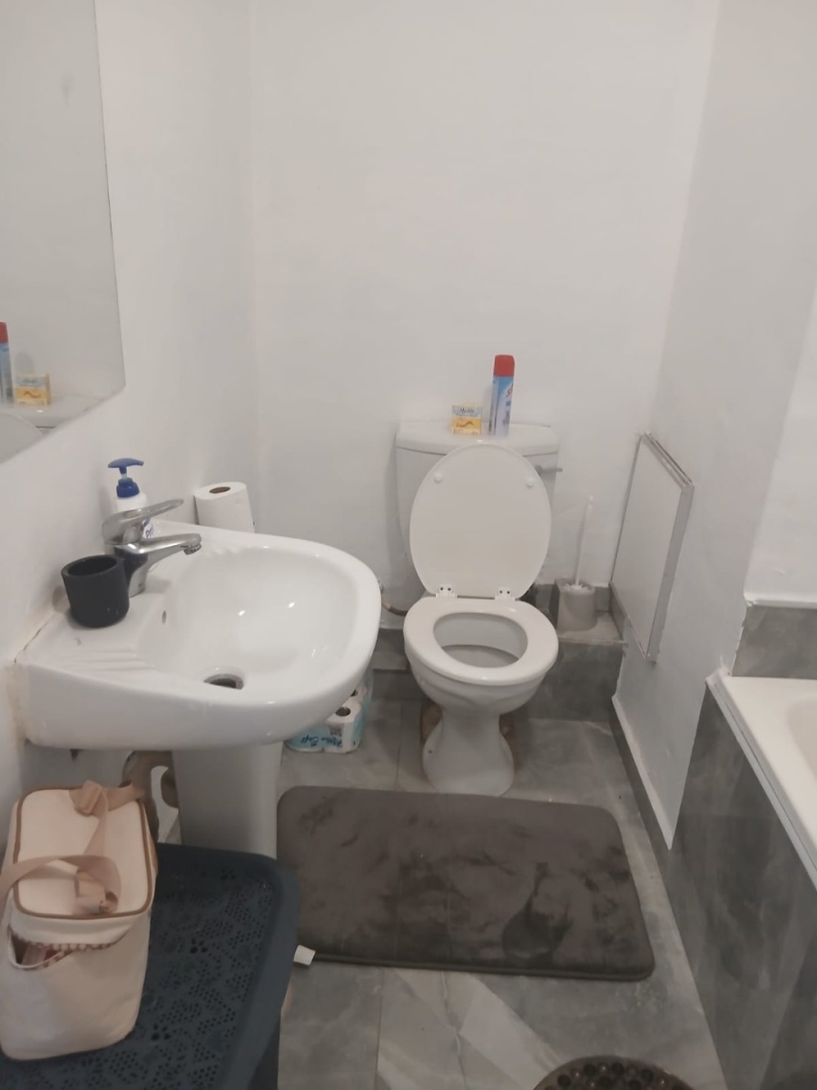 2 Bedroom Property for Sale in Winklespruit KwaZulu-Natal