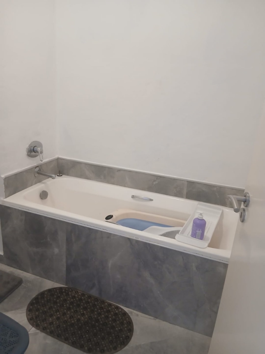2 Bedroom Property for Sale in Winklespruit KwaZulu-Natal