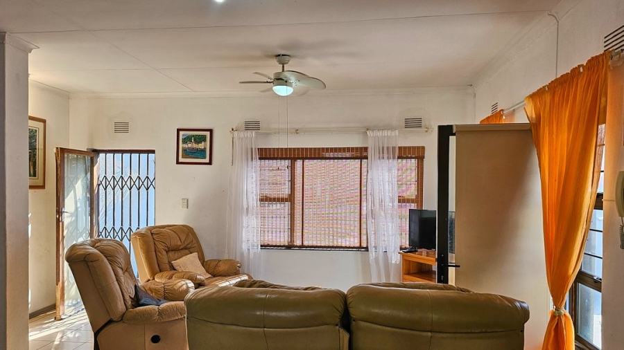 2 Bedroom Property for Sale in Lawrence Rocks KwaZulu-Natal