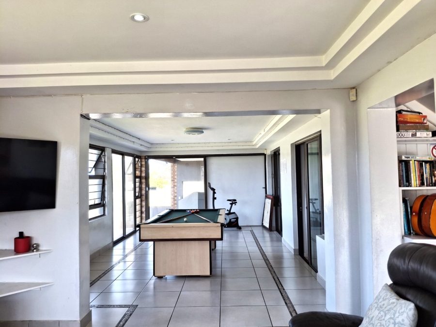 9 Bedroom Property for Sale in Salmon Bay KwaZulu-Natal