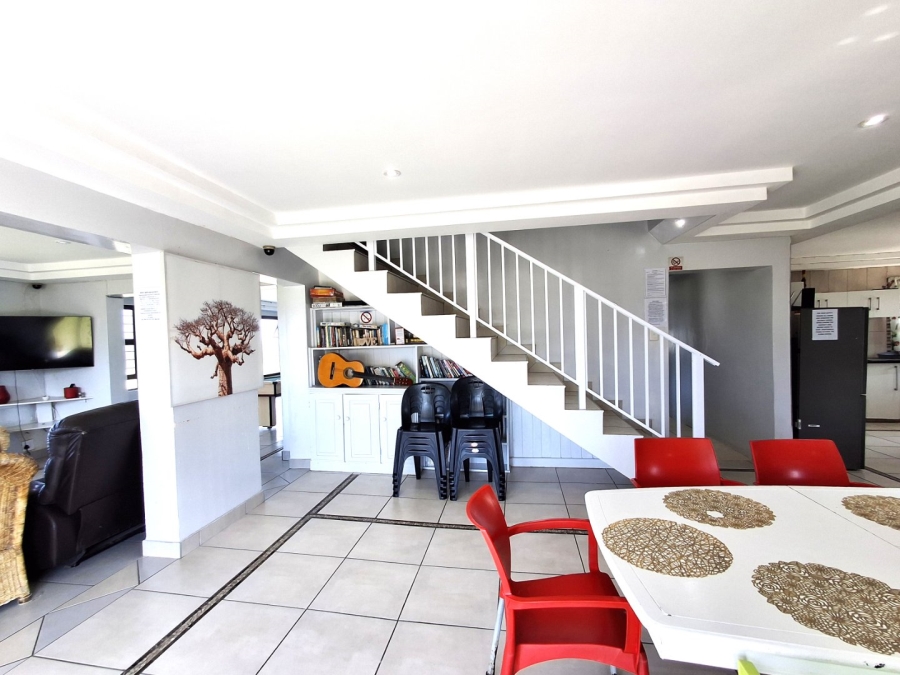 9 Bedroom Property for Sale in Salmon Bay KwaZulu-Natal