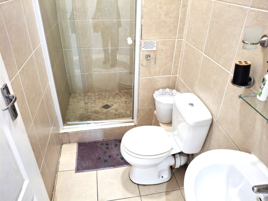 9 Bedroom Property for Sale in Salmon Bay KwaZulu-Natal