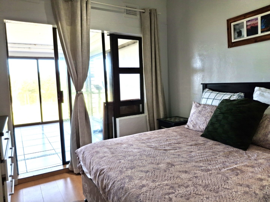 9 Bedroom Property for Sale in Salmon Bay KwaZulu-Natal