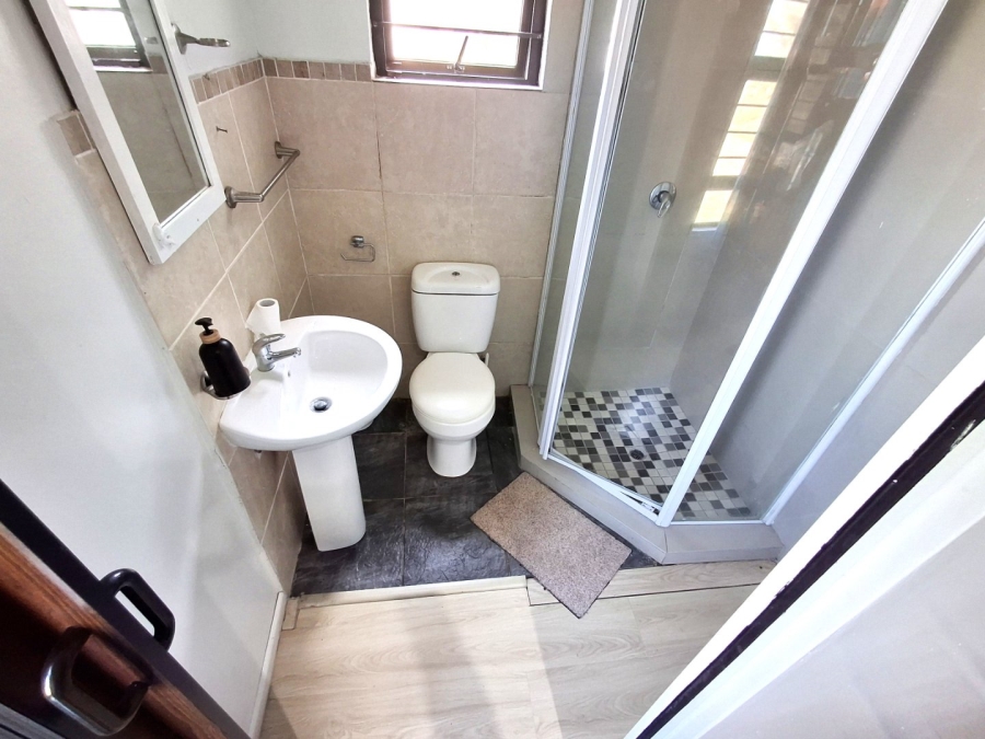 9 Bedroom Property for Sale in Salmon Bay KwaZulu-Natal