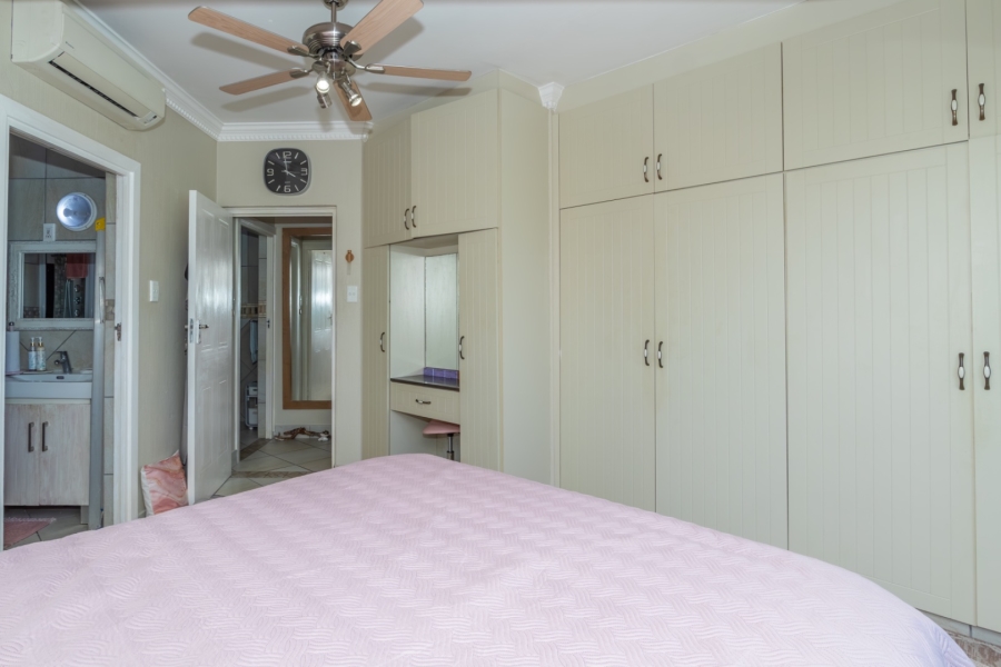 2 Bedroom Property for Sale in Winklespruit KwaZulu-Natal