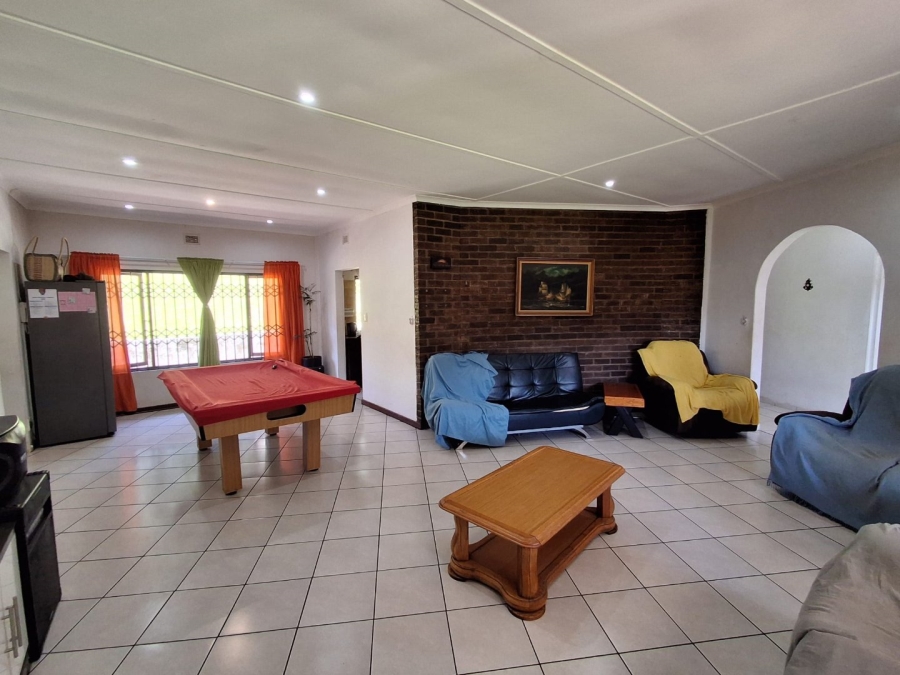 4 Bedroom Property for Sale in Umtentweni KwaZulu-Natal