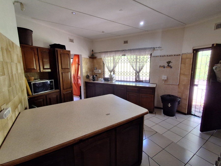 4 Bedroom Property for Sale in Umtentweni KwaZulu-Natal