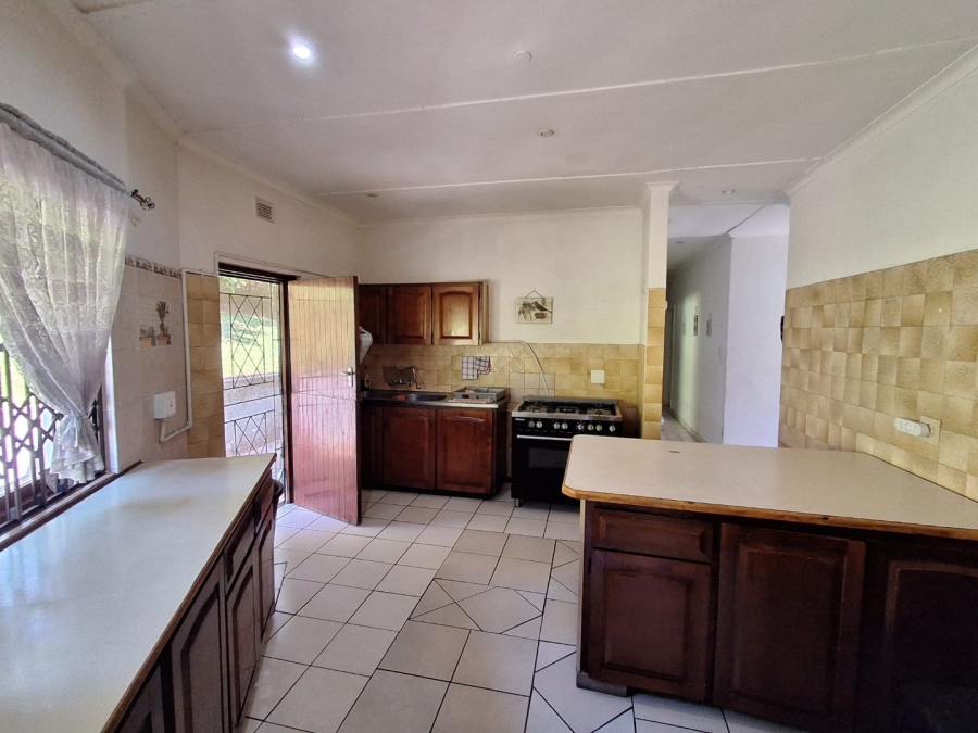 4 Bedroom Property for Sale in Umtentweni KwaZulu-Natal