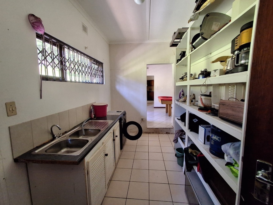 4 Bedroom Property for Sale in Umtentweni KwaZulu-Natal