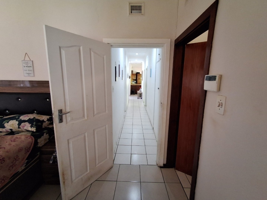 4 Bedroom Property for Sale in Umtentweni KwaZulu-Natal