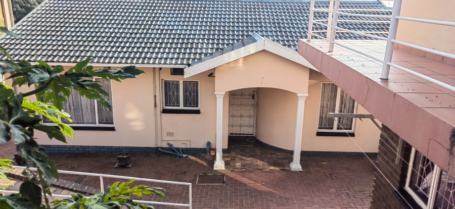 To Let 6 Bedroom Property for Rent in Reservoir Hills KwaZulu-Natal